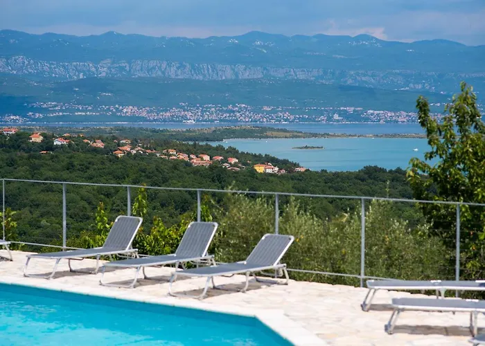 Apartment Angelina With Seaview And Swimming Pool Suzan