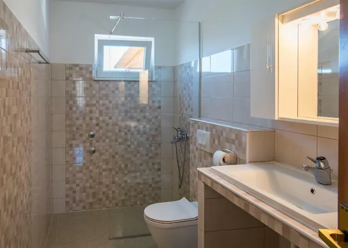 Apartment Angelina With Seaview And Swimming Pool