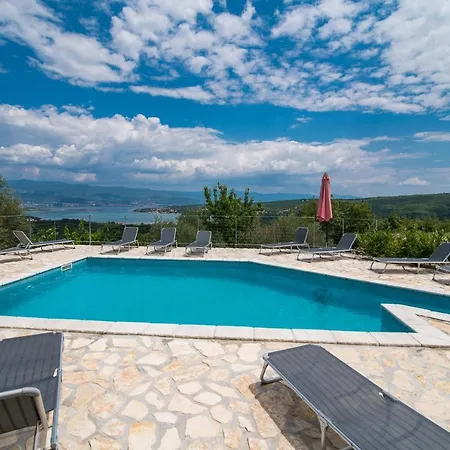 Angelina With Seaview And Swimming Pool * Suzan