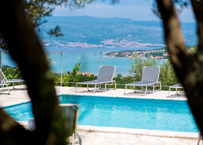 Angelina With Seaview And Swimming Pool Apartman