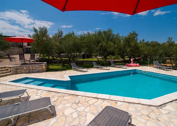 Angelina With Seaview And Swimming Pool Apartman