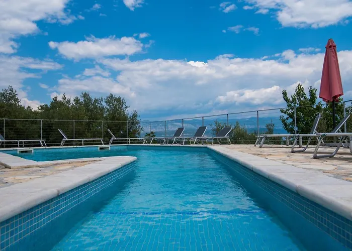 Angelina With Seaview And Swimming Pool *